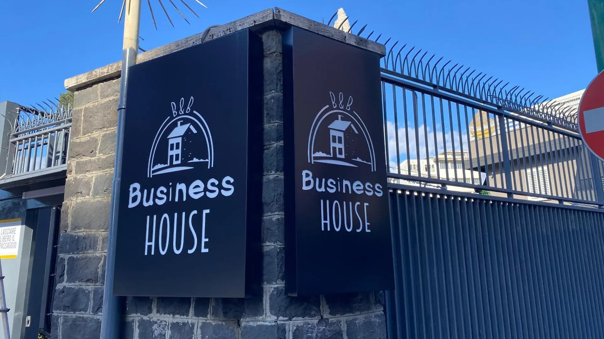 Business House Hotell Neapel Italien